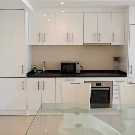 Apartment Luxurious In The Heart Of Puerto Banus Marbella